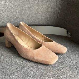 BNIB Franco Sarto Guliana pump in Toffee, size 6.5